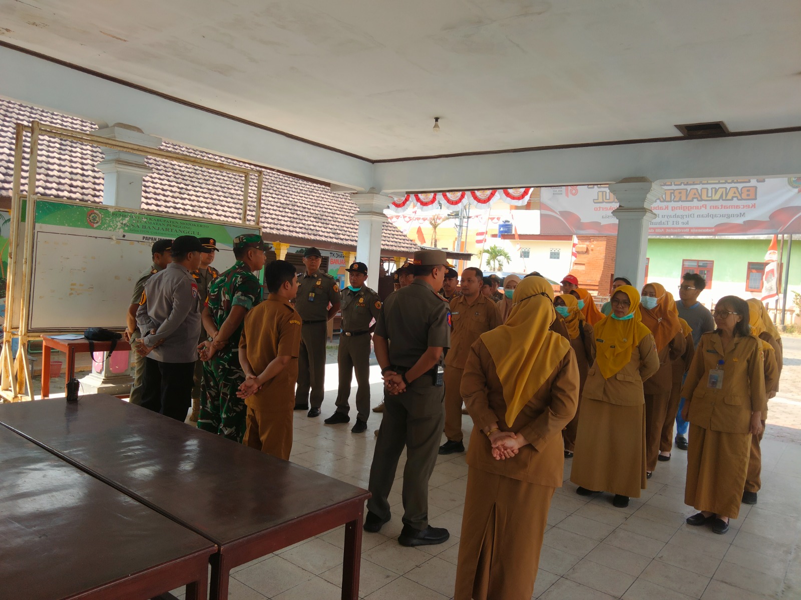 Monitoring dan Pemeriksaan Kesehatan Penghuni Kos di Kecamatan Pungging